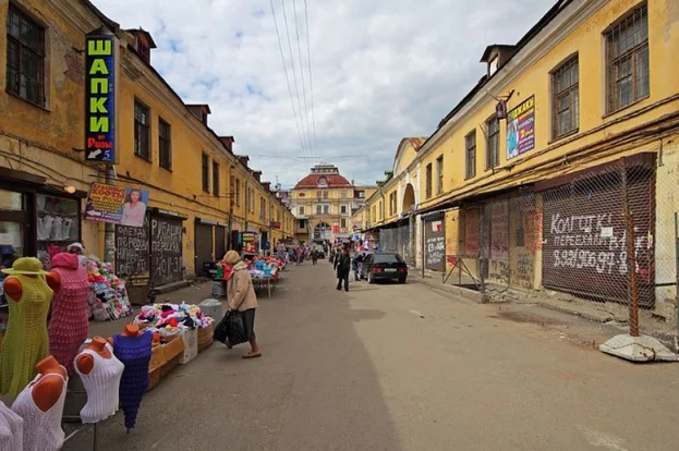 Петербургские полицейские задержали несколько точек продажи контрафактного табака